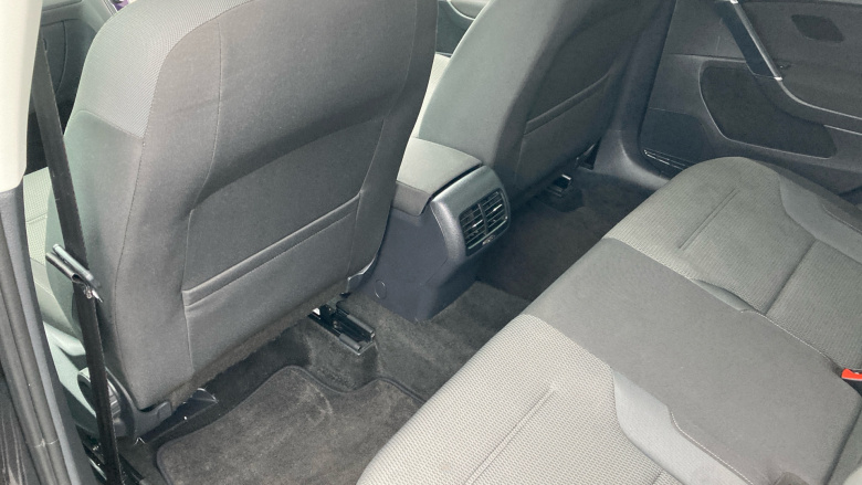 Volkswagen Golf 99kW e-Golf 35kWh 5dr Auto Electric Hatchback